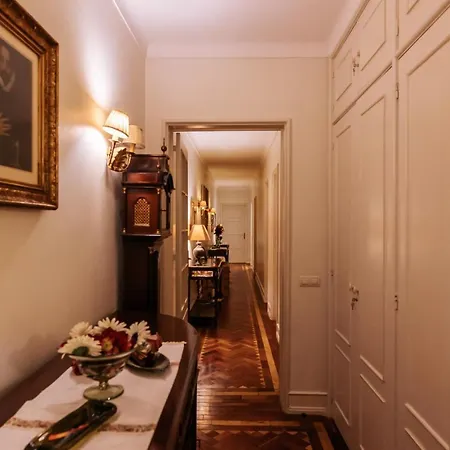 Гостевой дом Double Bed Av Da Republic Лиссабон